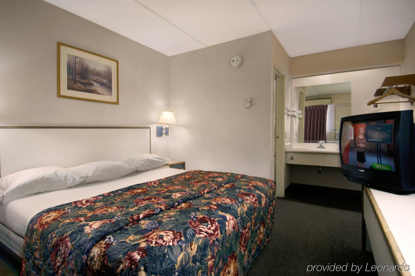 Red Roof Inn Columbia West, Sc Room photo